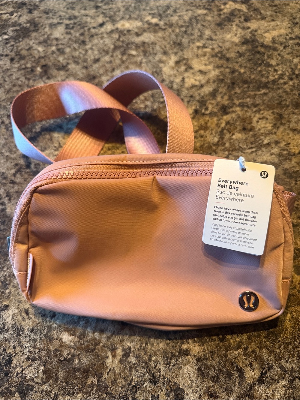 lululemon athletica Everywhere Belt Bag in dusty rose pink
